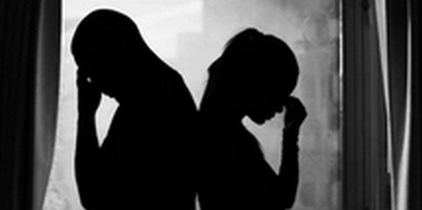 運命の人が既婚者でも一度別れる意味は？再会の心構えや前兆も解説