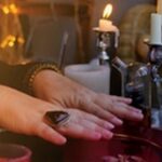 電話占いリエルで恋愛占いが当たる占い師お勧め3選!鑑定に定評あり